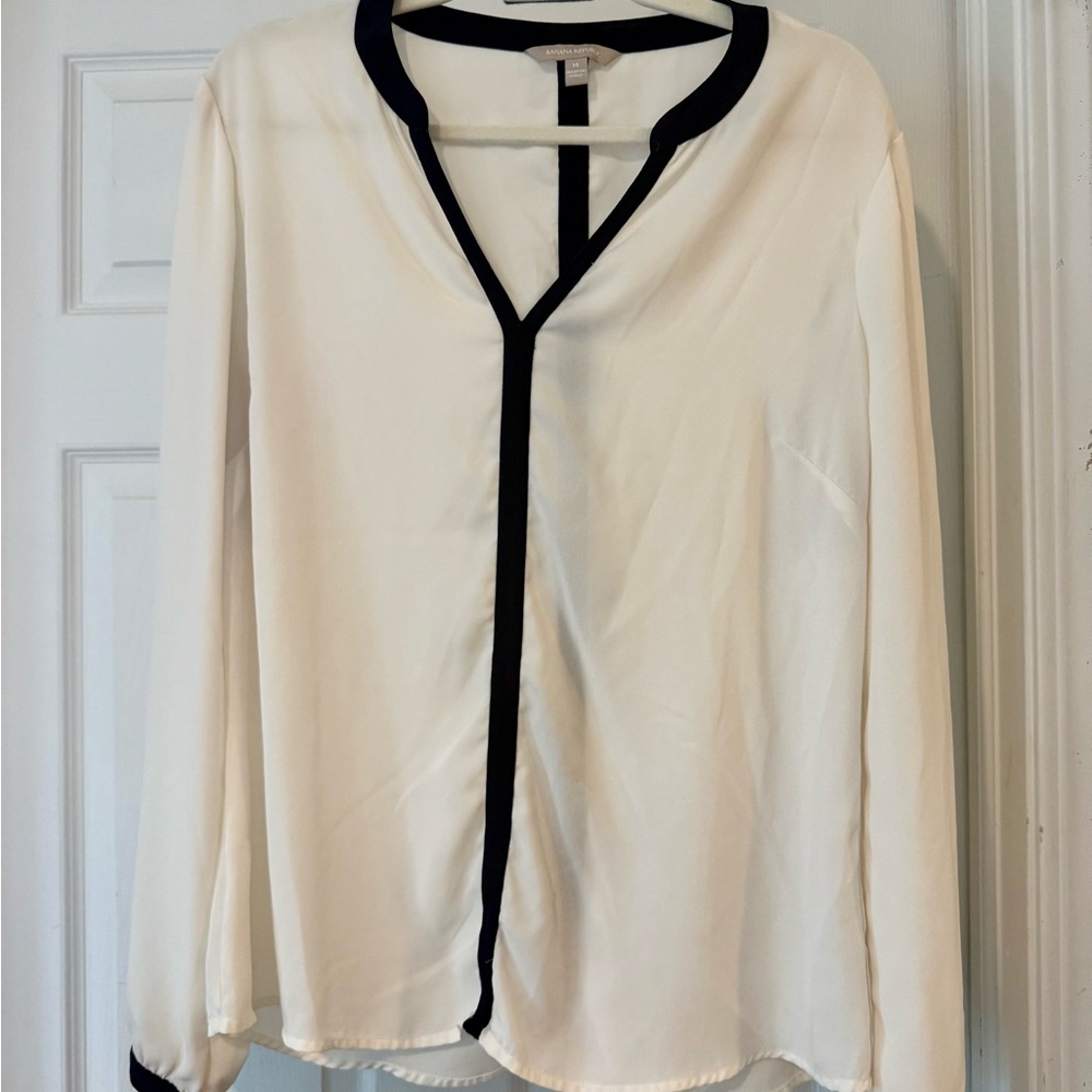 Banana Republic Cream and Black Blouse